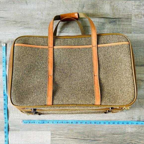 Hartmann Tweed & Leather Trim Expandable 3 Compartment Travel Bag - Picture 12 of 16